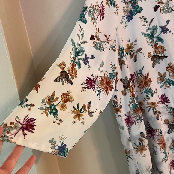Chicos blouse womens sz 3 (16-18) white floral butterflies tie front boho fairy - Picture 3 of 10